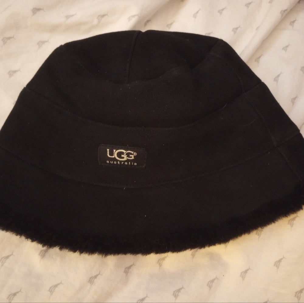 Ugg Australia Black shearling  / suede  Bucket Hat O/S (one size fits all)
